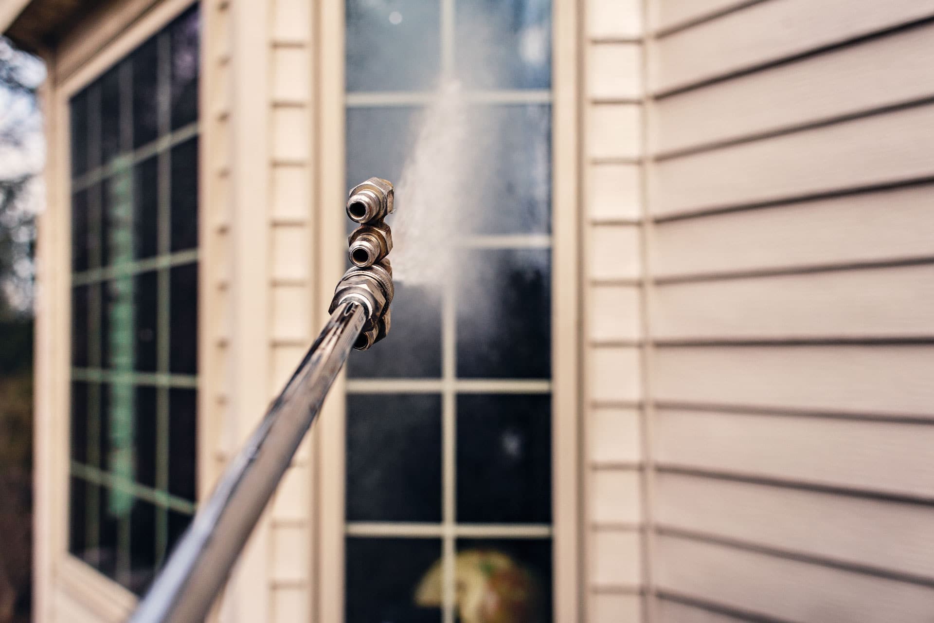 <em>GUARANTEED</em> SATISFACTION