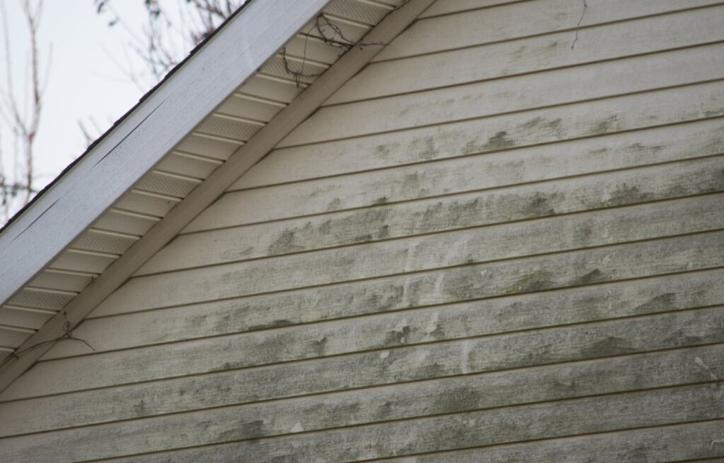 Why Your Vinyl Siding Looks “Streaky” After Winter